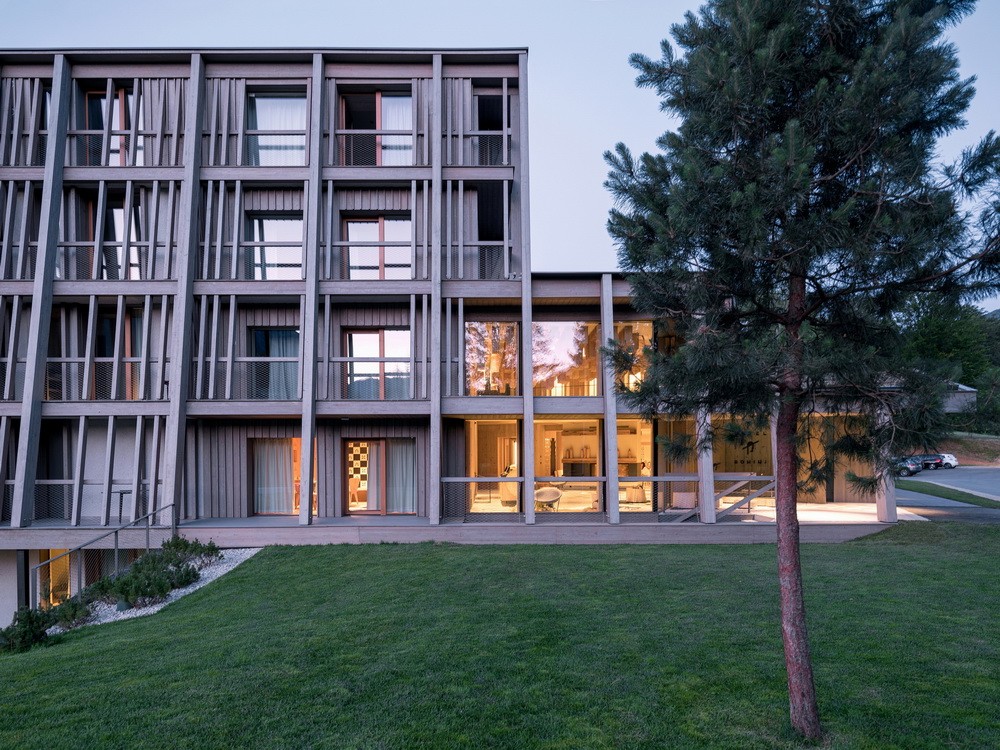 BIM建筑|Bohinj 酒店重建，文脉传承 / OFIS Architects
