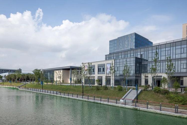 上海宝能·未来空间：智慧科创产业未来综合体