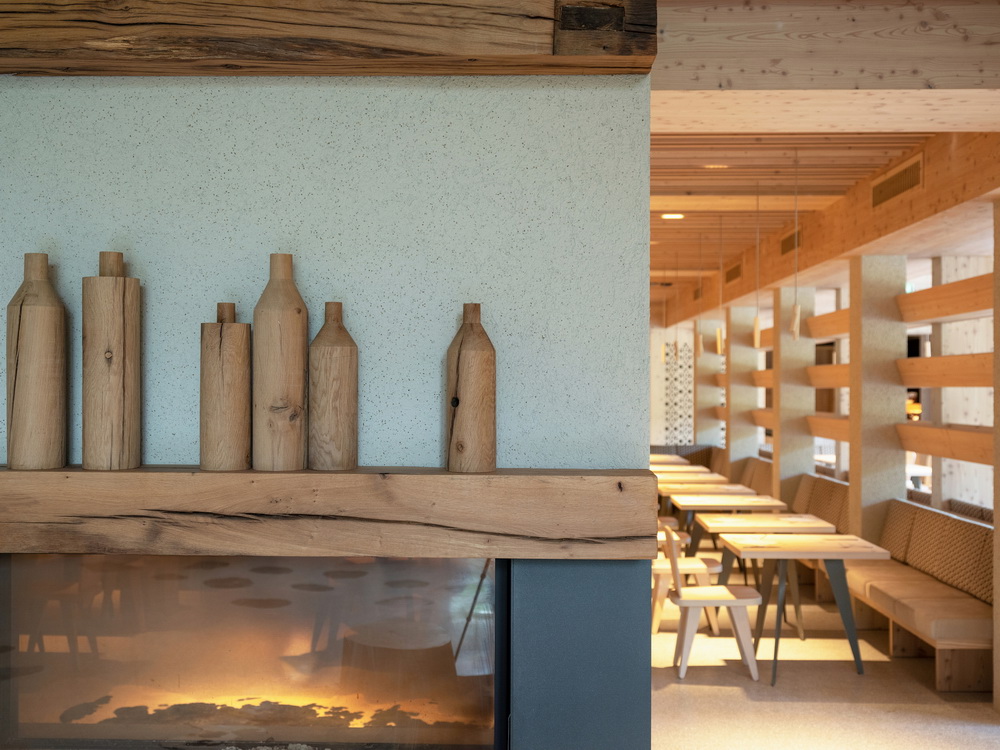 BIM建筑|Bohinj 酒店重建，文脉传承 / OFIS Architects