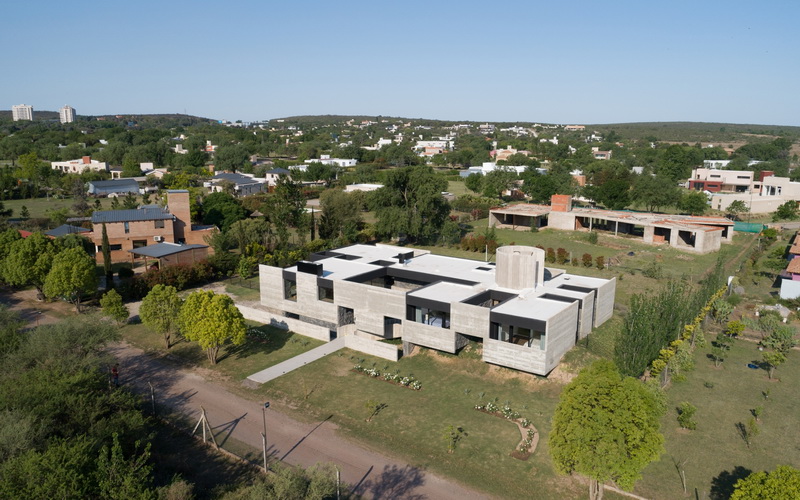 BIM建筑|Mono 住宅 / Patio Estudio