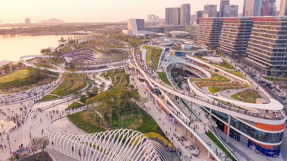 BIM建筑|点亮都市“明珠”：深圳宝安欢乐港湾东岸集群建筑设计 / Laguarda.Low Architects