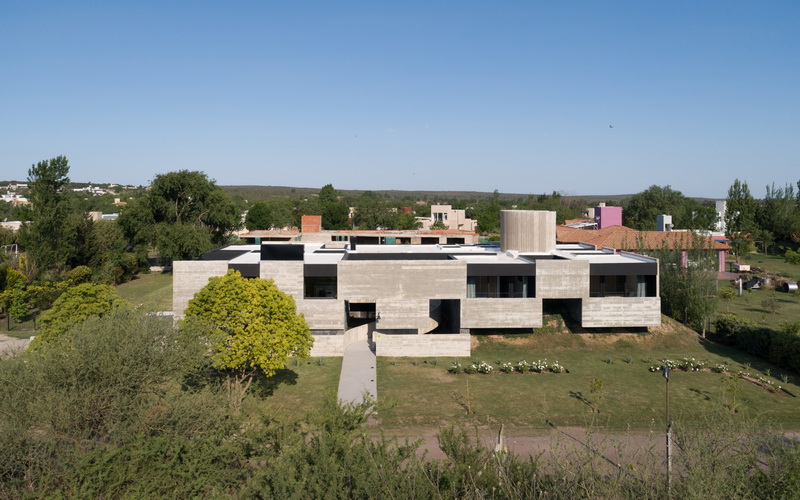 BIM建筑|Mono 住宅 / Patio Estudio