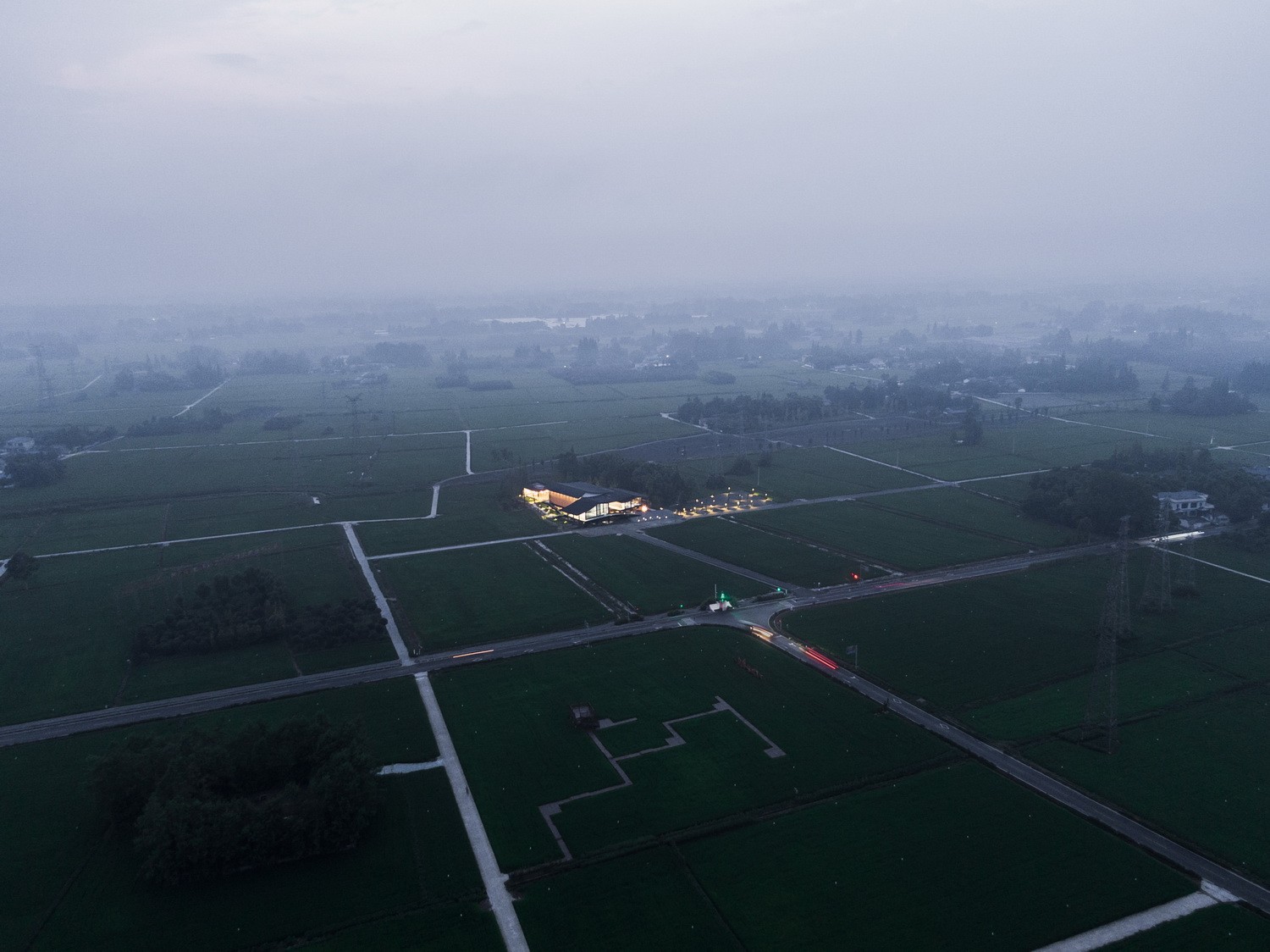 BIM建筑|最好的粮油在田间——耕田上的院子，村落中的乐园/小隐建筑事务所