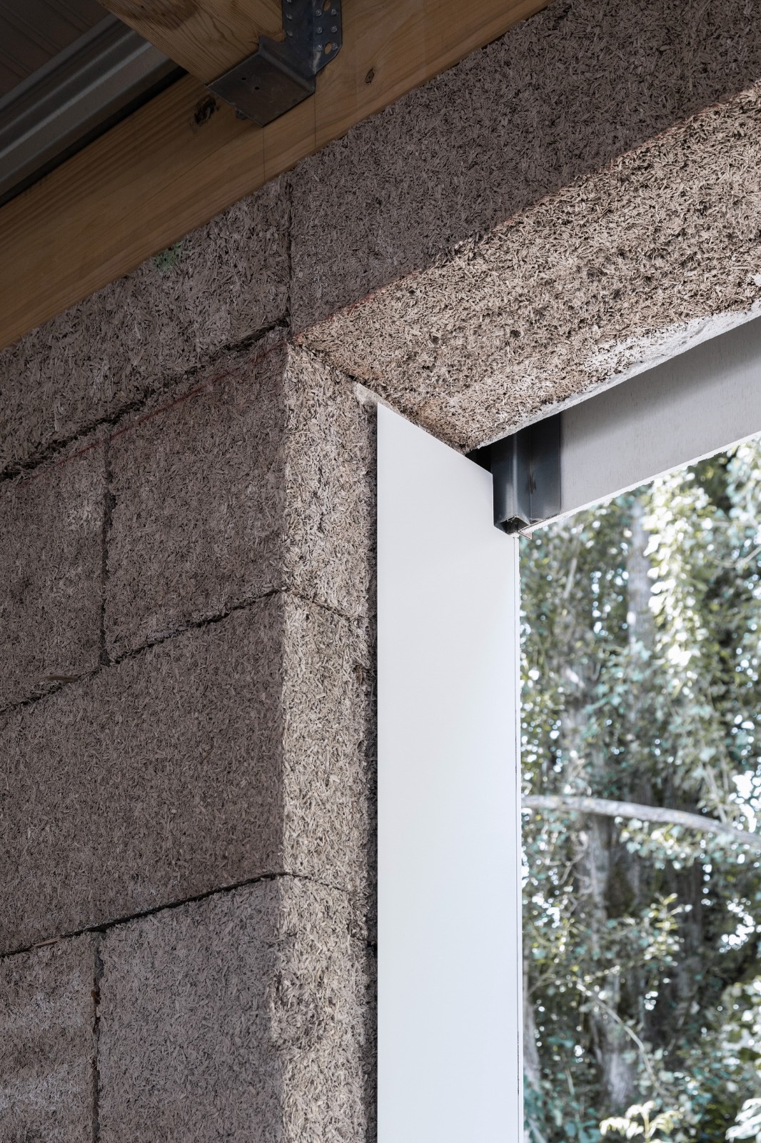 BIM建筑|法国第一座大麻混凝土砌块体育馆/Lemoal Lemoal Architectes