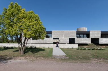 BIM建筑|Mono 住宅 / Patio Estudio-BIM建筑网