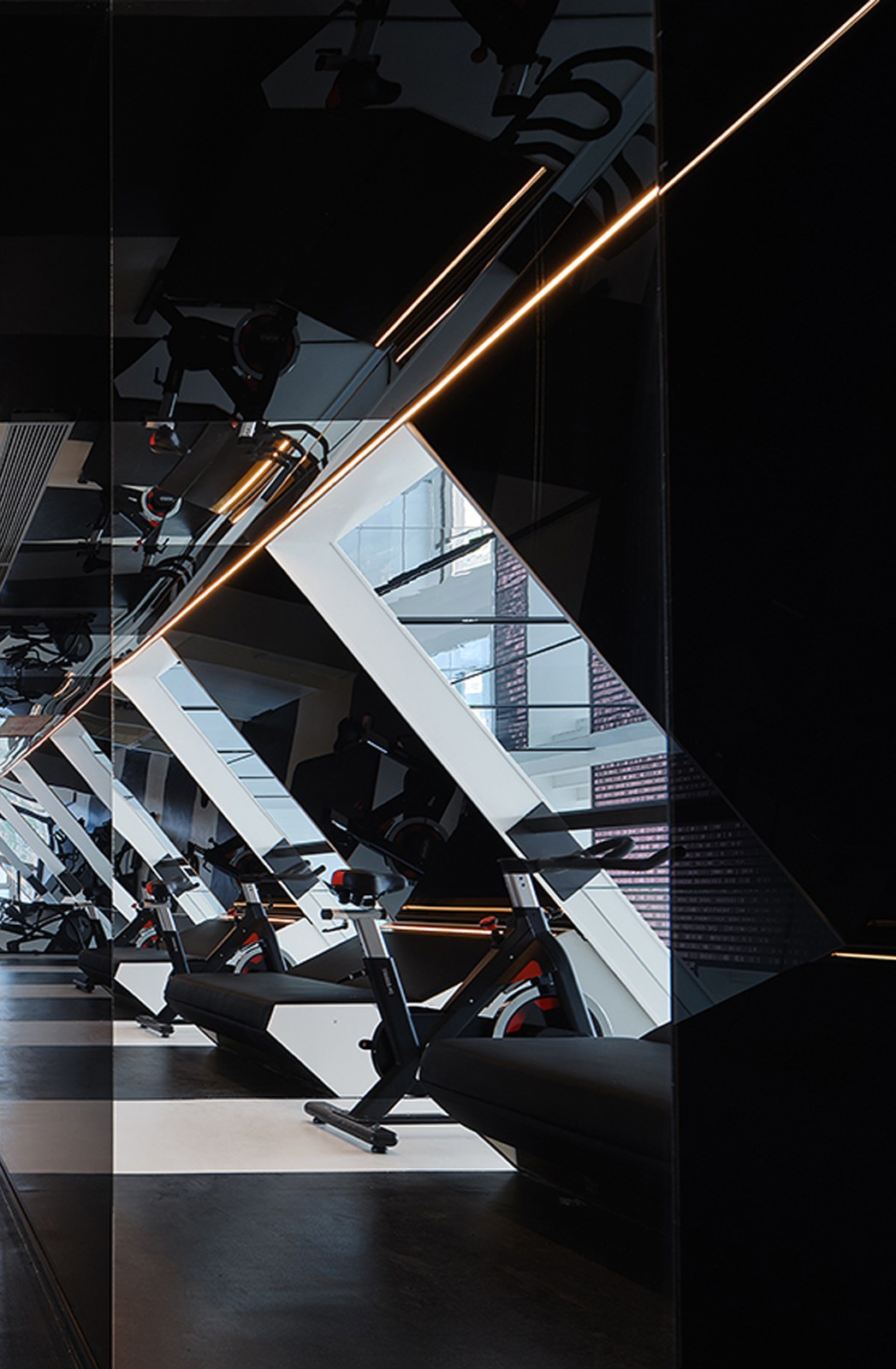 BIM建筑|ISEYA 浮云高空酒店【朝天门旗舰店】/布道空间设计