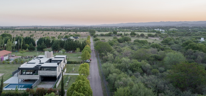 BIM建筑|Mono 住宅 / Patio Estudio