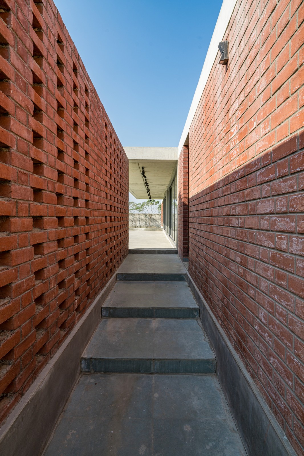 BIM建筑| 双湾之家 / MISA ARCHITECTS