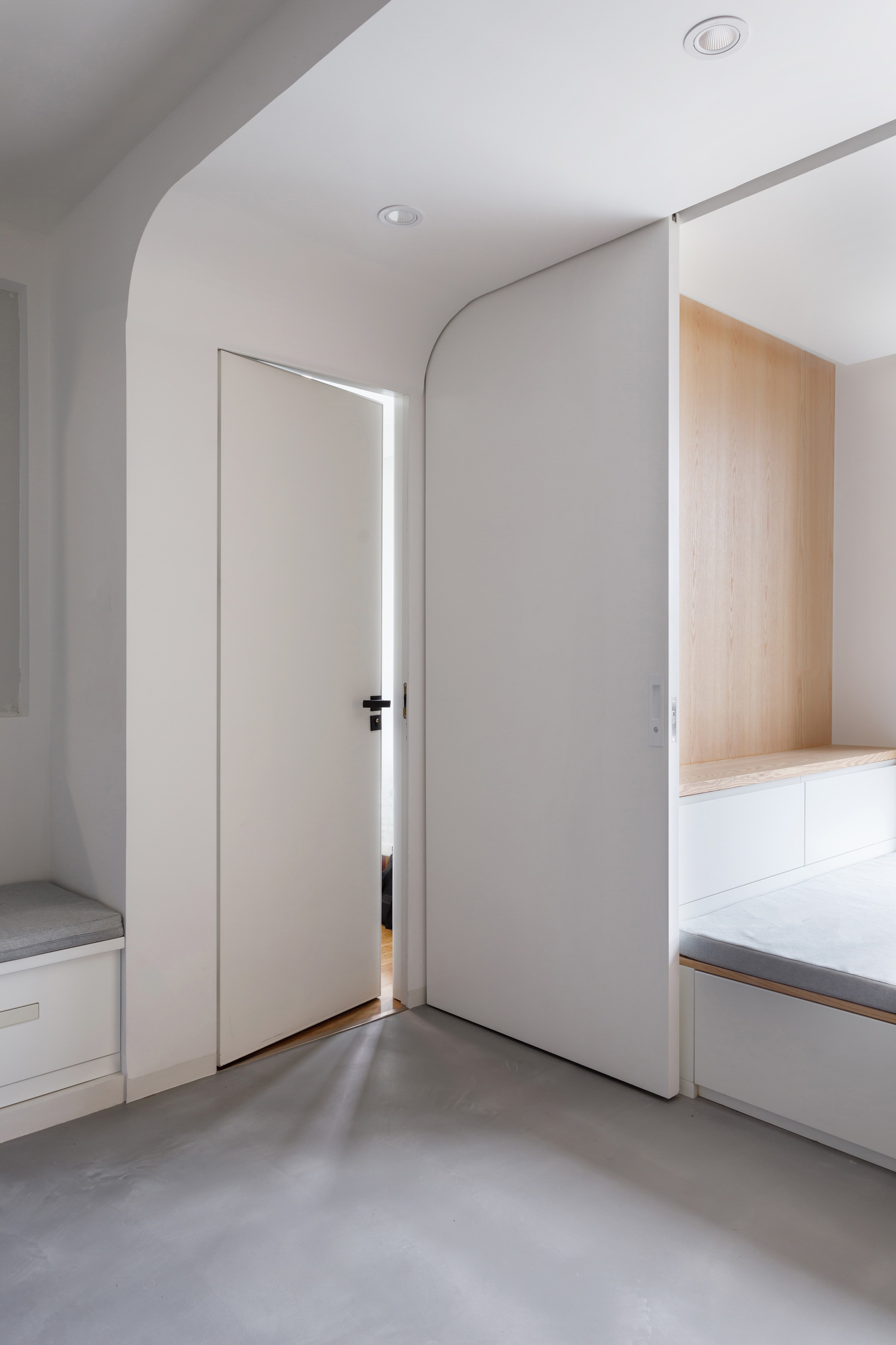 BIM建筑|「 蓝境 」克莱因蓝下的流线型音乐之家/戏构建筑设计工作室