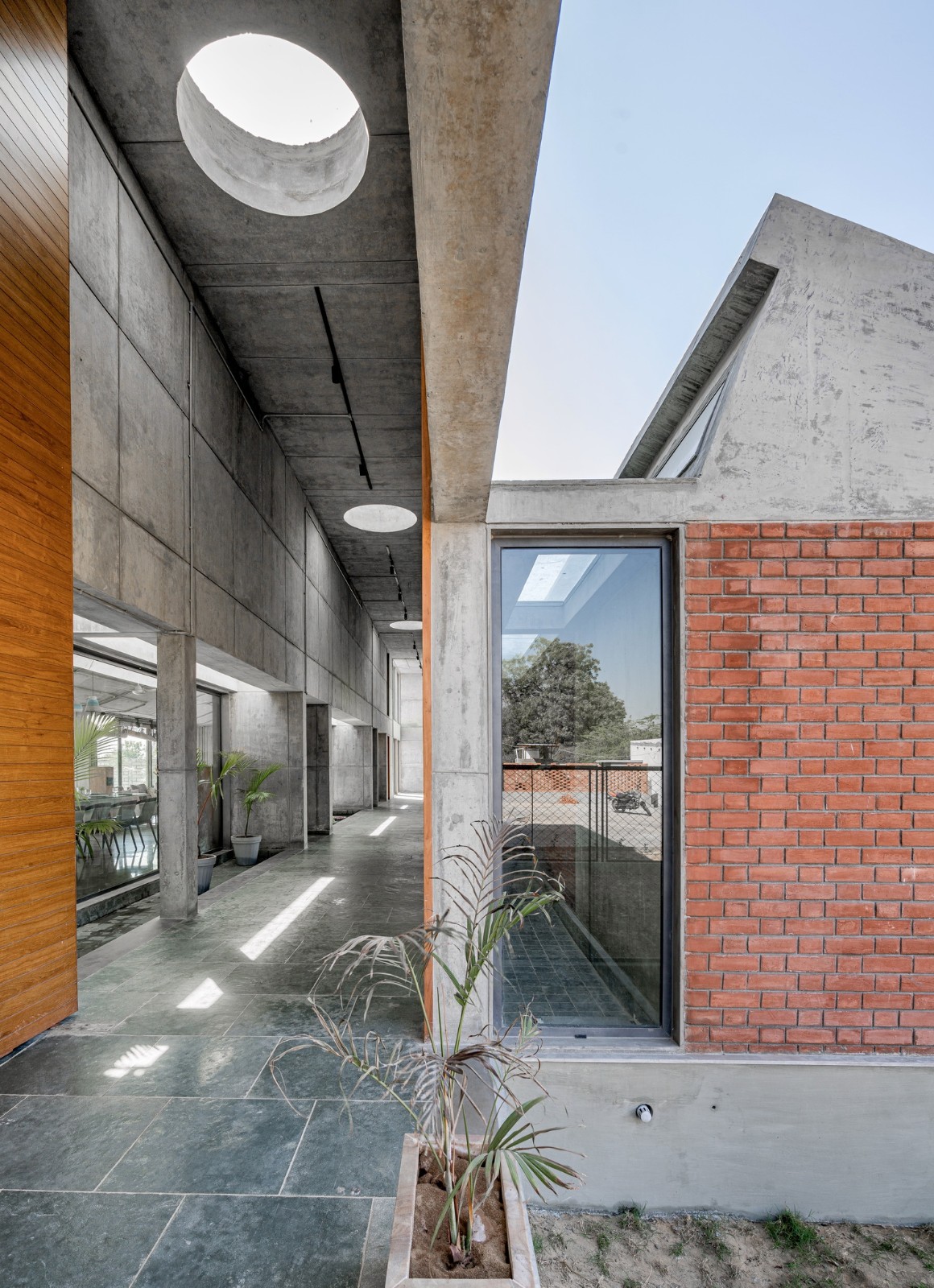 BIM建筑| 双湾之家 / MISA ARCHITECTS