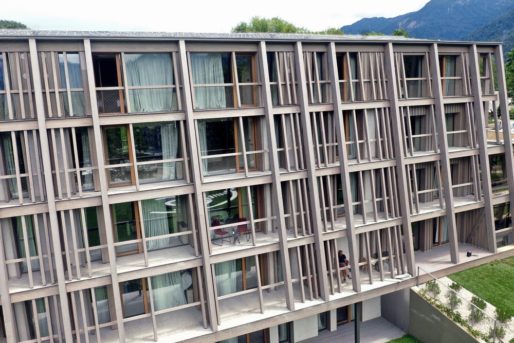 BIM建筑|Bohinj 酒店重建，文脉传承 / OFIS Architects