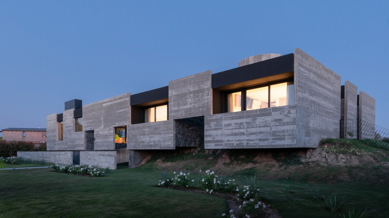 BIM建筑|Mono 住宅 / Patio Estudio