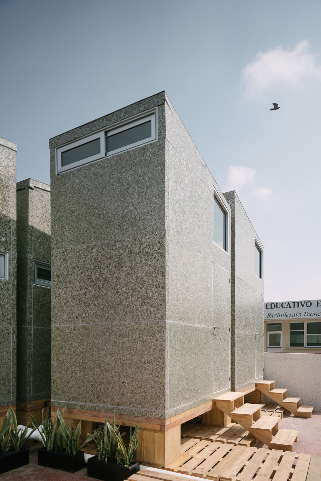 BIM建筑|模块舱体,医护人员临时空间 / Revolution