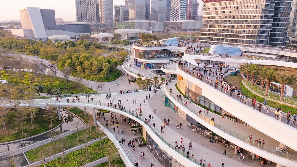 BIM建筑|点亮都市“明珠”：深圳宝安欢乐港湾东岸集群建筑设计 / Laguarda.Low Architects