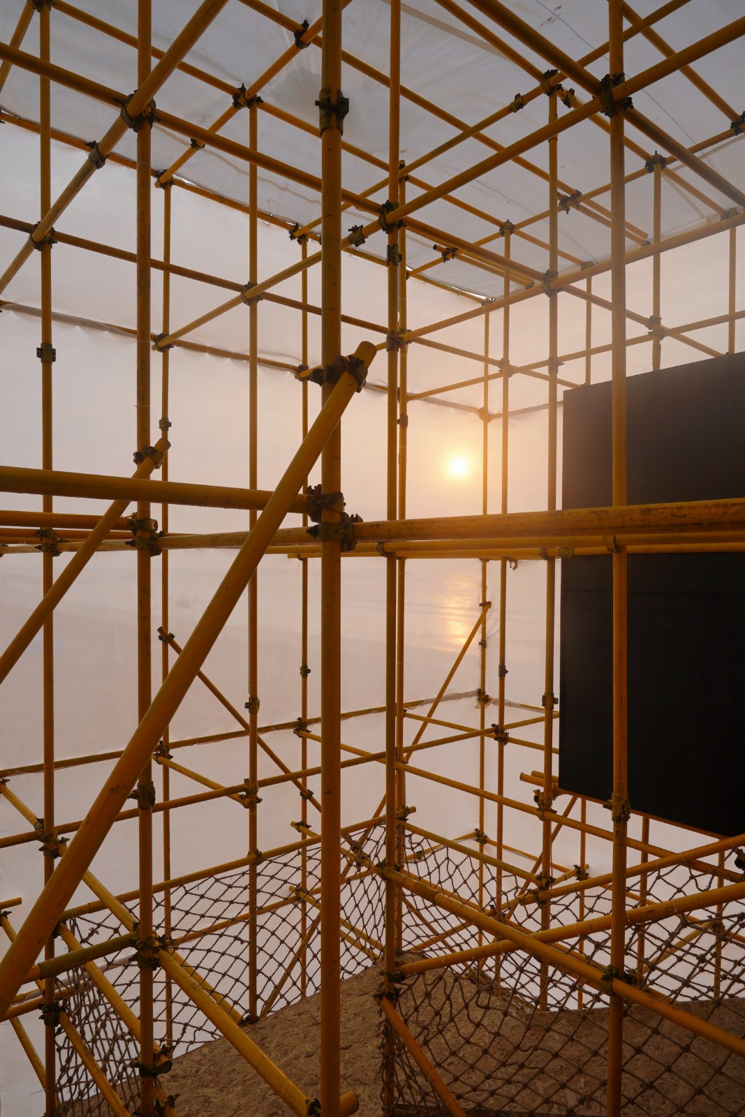 BIM建筑|晃神儿空间—阿那亚戏剧节“候鸟300”海滩临时美术馆/合木建筑工作室