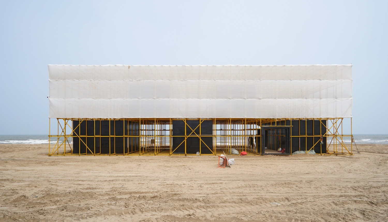 BIM建筑|晃神儿空间—阿那亚戏剧节“候鸟300”海滩临时美术馆/合木建筑工作室