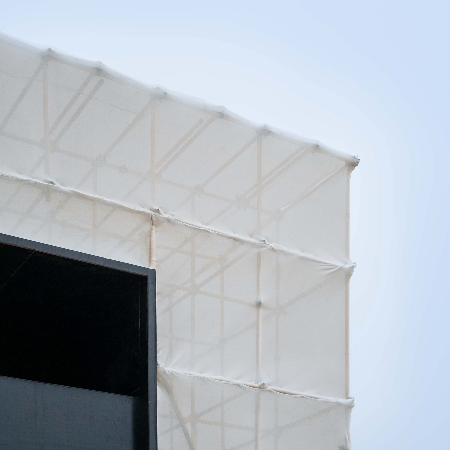 BIM建筑|晃神儿空间—阿那亚戏剧节“候鸟300”海滩临时美术馆/合木建筑工作室