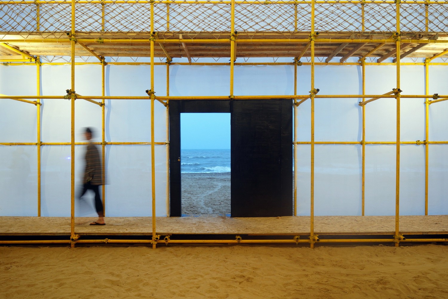 BIM建筑|晃神儿空间—阿那亚戏剧节“候鸟300”海滩临时美术馆/合木建筑工作室