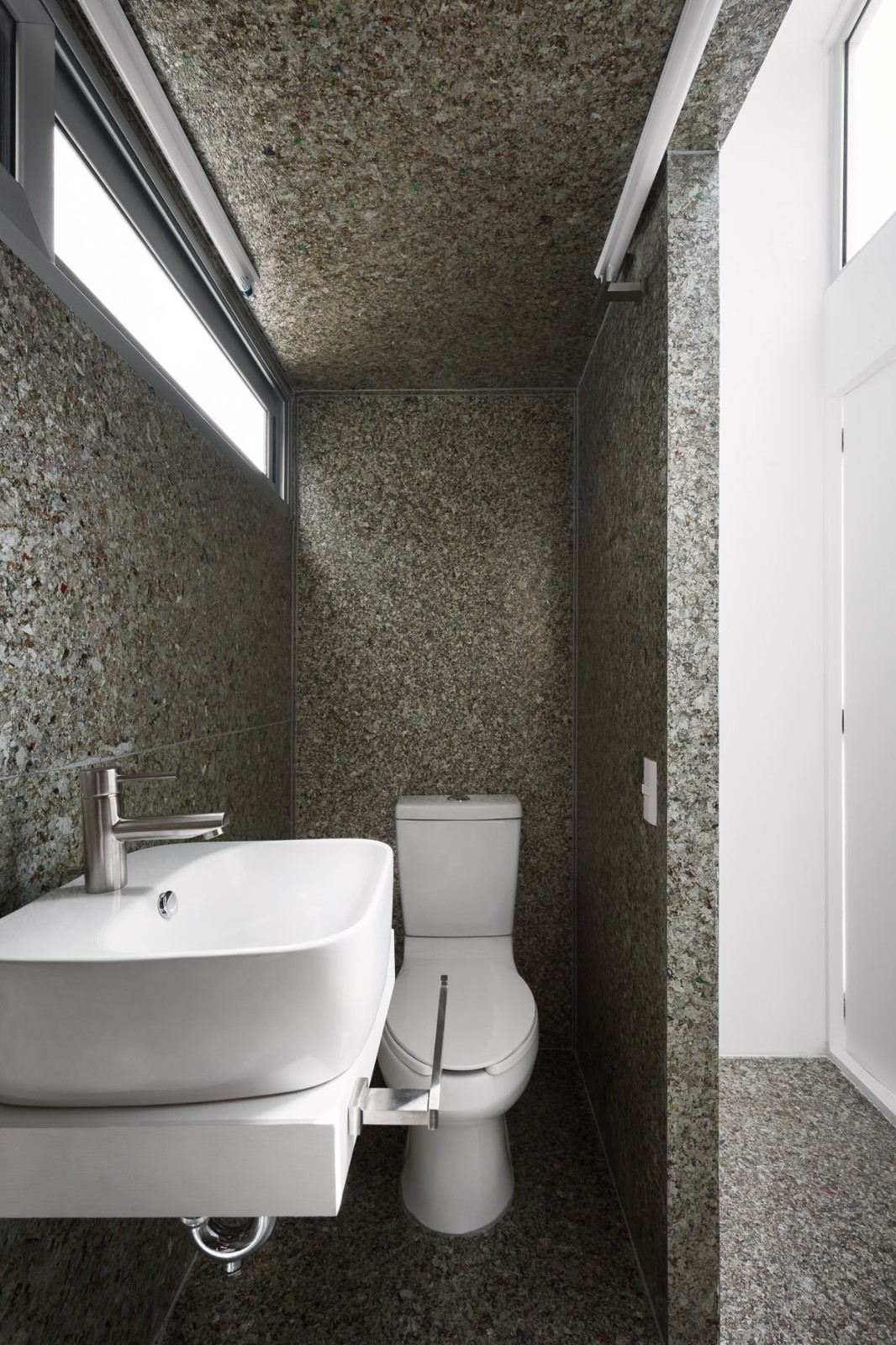 BIM建筑|模块舱体,医护人员临时空间 / Revolution