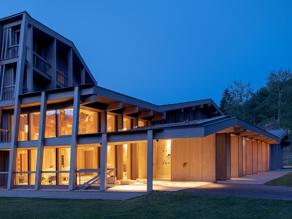 BIM建筑|Bohinj 酒店重建，文脉传承 / OFIS Architects