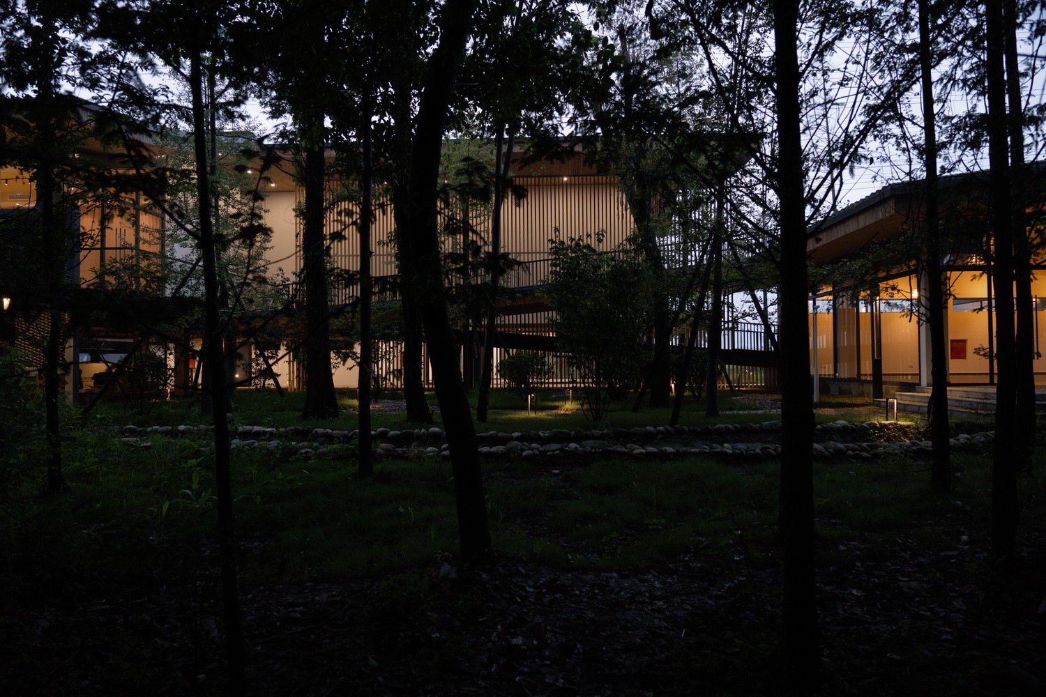 BIM建筑|最好的粮油在田间——耕田上的院子，村落中的乐园/小隐建筑事务所