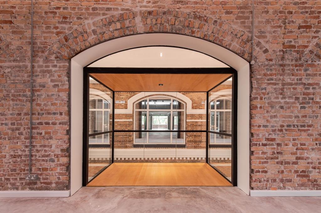 BIM建筑|从殖民建筑空壳中再生，Sentul 耐候钢办公楼 / O2 Design Atelier + YTL Land & Development