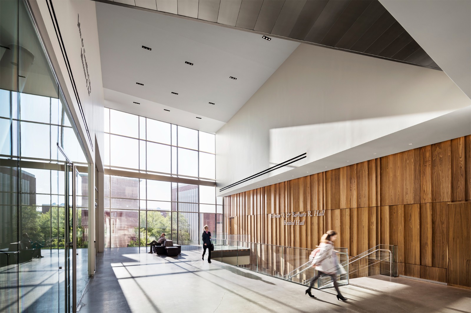 BIM建筑|内华达大学艺术中心 / DLR Group