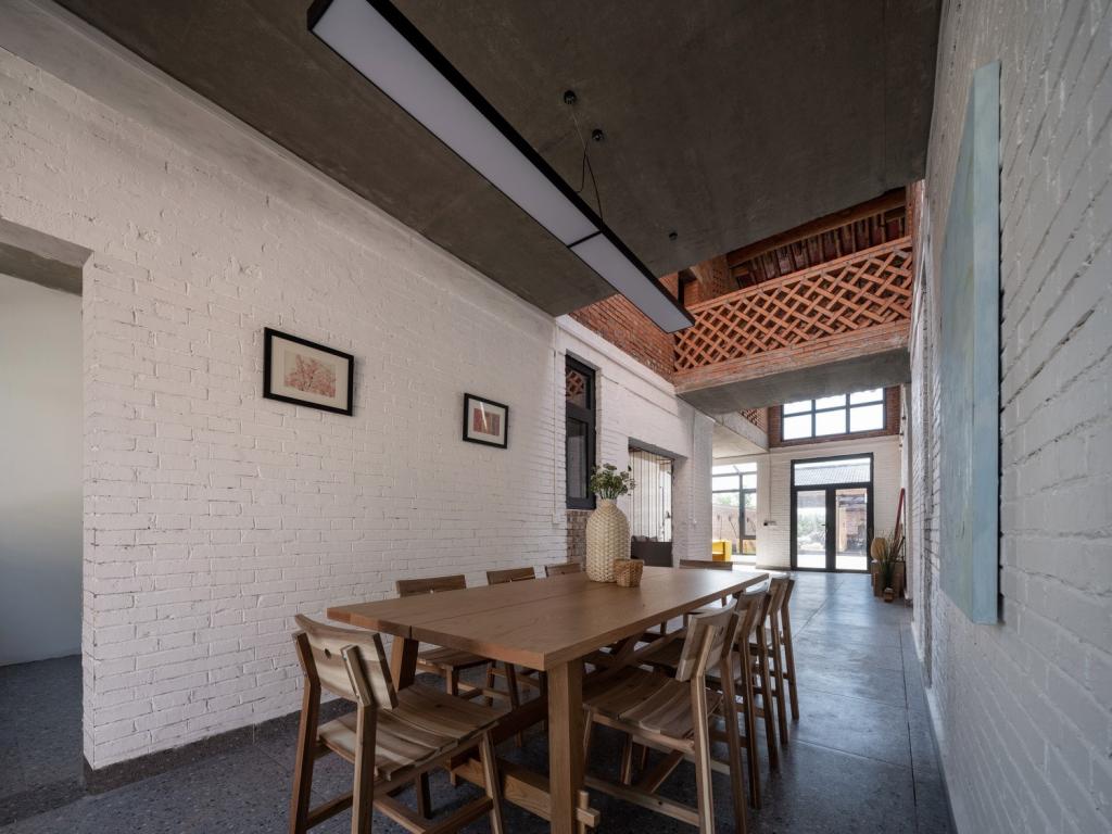 BIM建筑|关中砖瓦房的再生：咸阳·莪子村红砖房 / 西安建筑科技大学设计研究总院