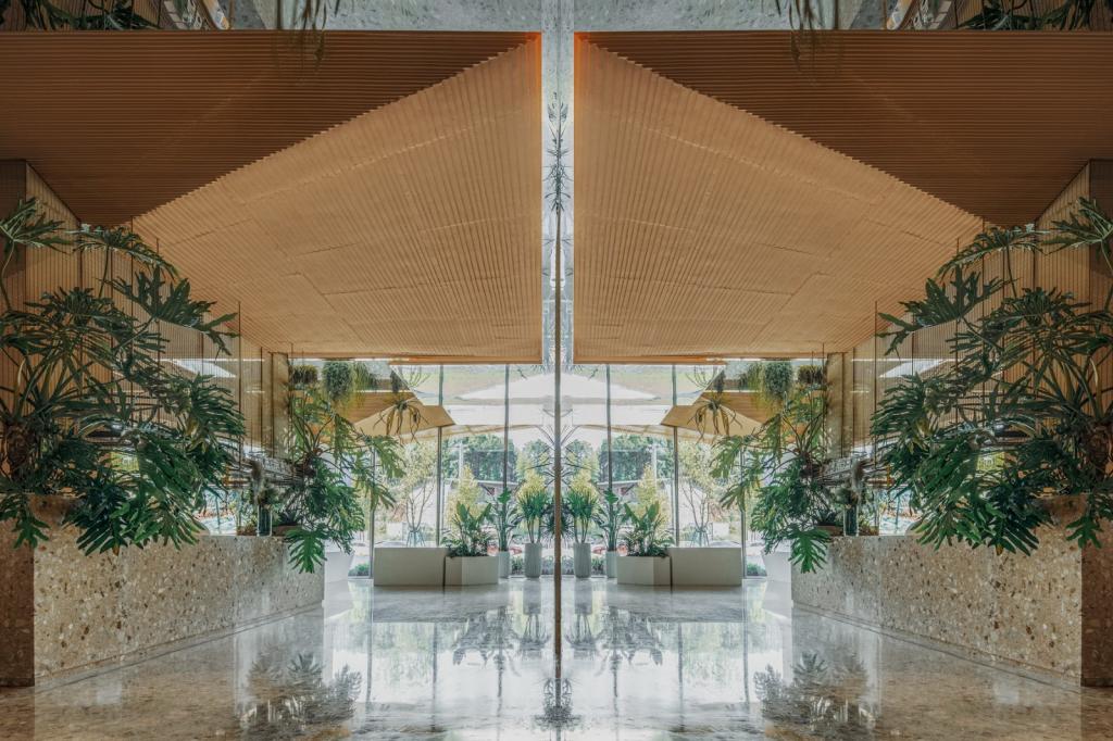 BIM建筑|日常风景下自然生长的空间：“伞之丘”生活方式集合店 / line+建筑事务所+gad