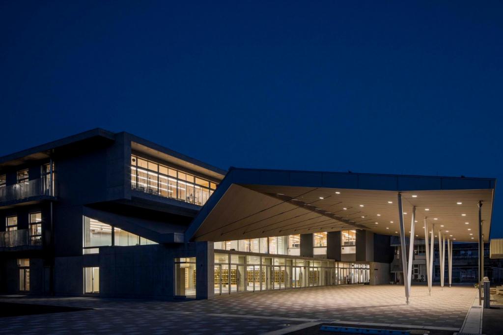 BIM建筑|下妻市立下妻中学 / 三上建筑事务所