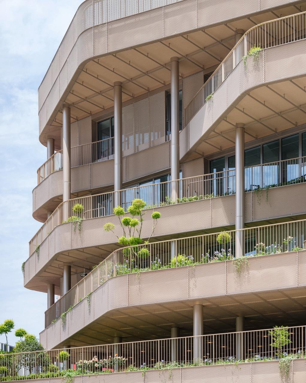 BIM建筑|上海嘉杰国际广场改造 / AIM