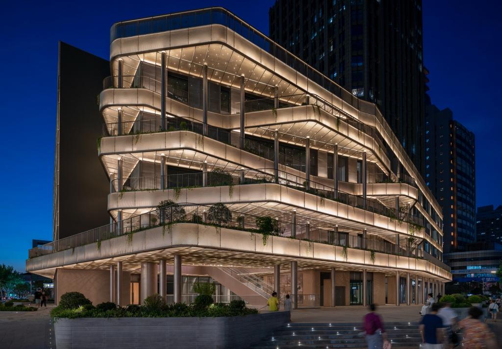 BIM建筑|上海嘉杰国际广场改造 / AIM