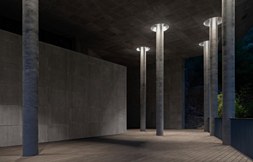 BIM建筑|极致的乡愁——泰安九女峰“故乡的月”仪式堂 / 袈蓝建筑