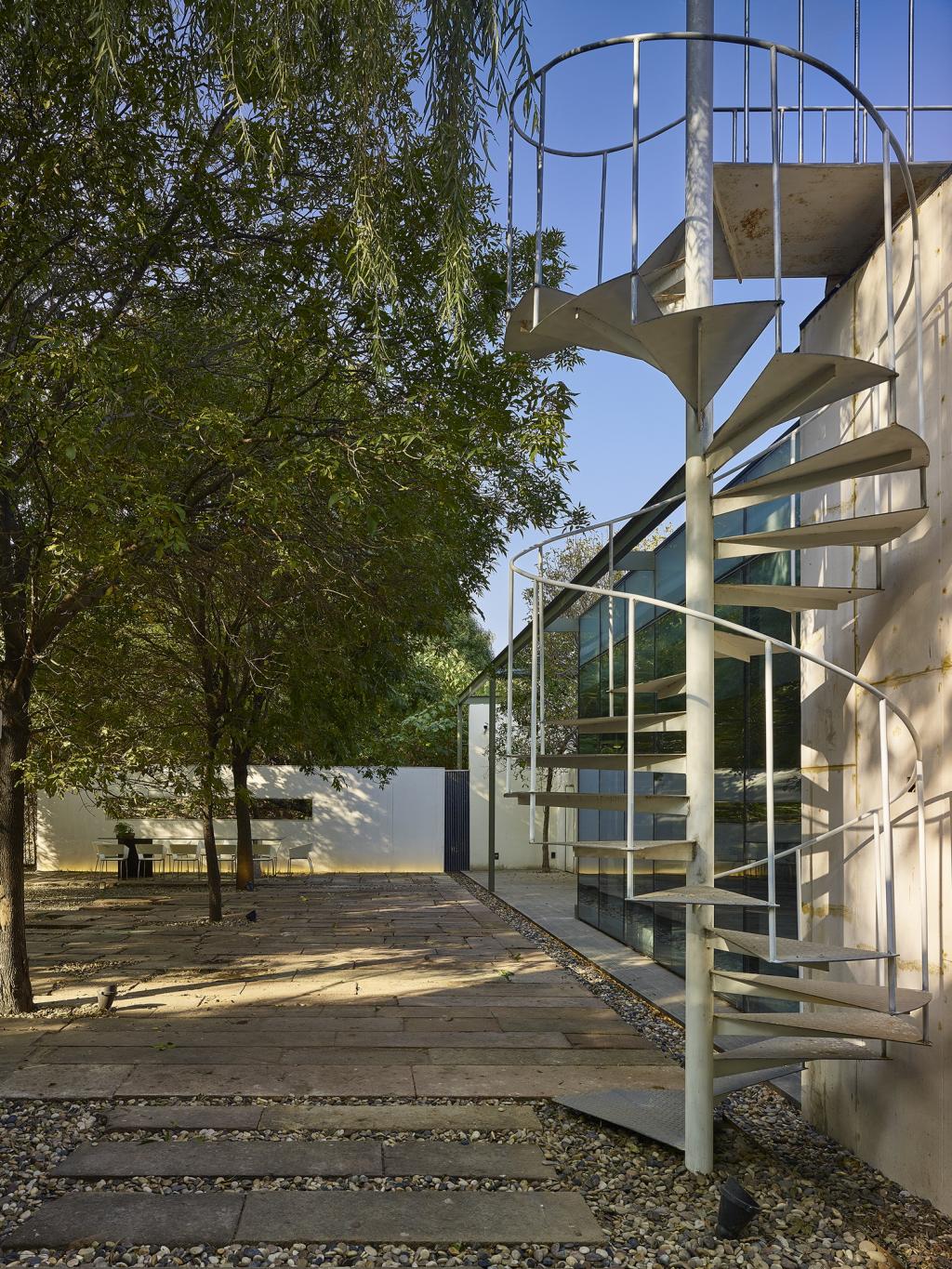 BIM建筑|坐落于北京郊野公园里的低碳友好型设计师工作室-东风3号院 / 中德行建筑设计