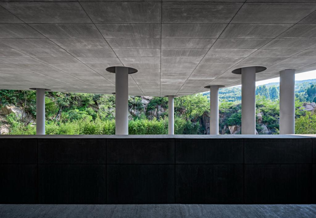 BIM建筑|极致的乡愁——泰安九女峰“故乡的月”仪式堂 / 袈蓝建筑