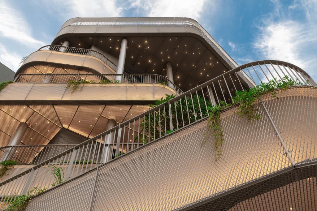 BIM建筑|上海嘉杰国际广场改造 / AIM