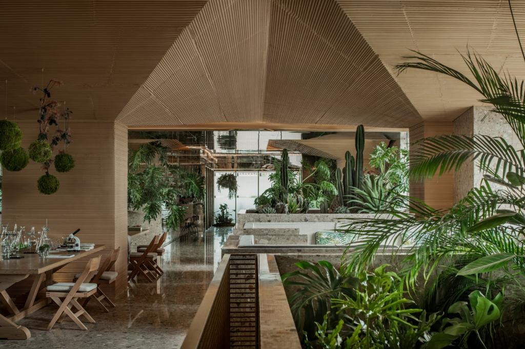 BIM建筑|日常风景下自然生长的空间：“伞之丘”生活方式集合店 / line+建筑事务所+gad