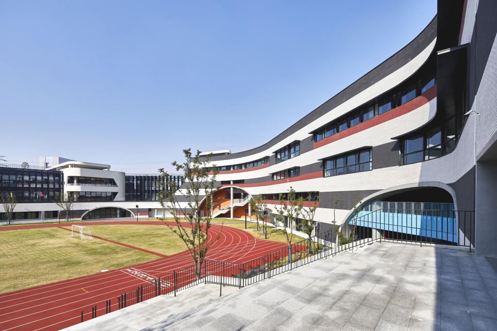 BIM建筑|苏州科技城天佑实验小学及幼儿园 / BAU