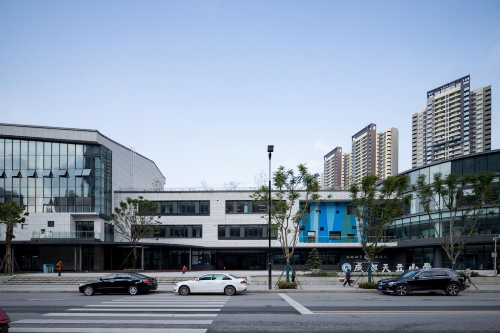 BIM建筑|龙泉天立小学及幼儿园 / 间至设计