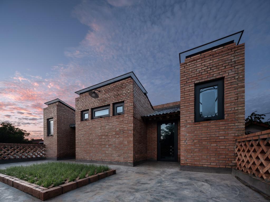 BIM建筑|关中砖瓦房的再生：咸阳·莪子村红砖房 / 西安建筑科技大学设计研究总院