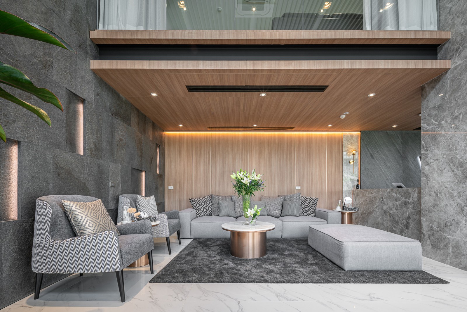 BIM建筑|玻璃砖构筑的美容诊所 / Sute Architect