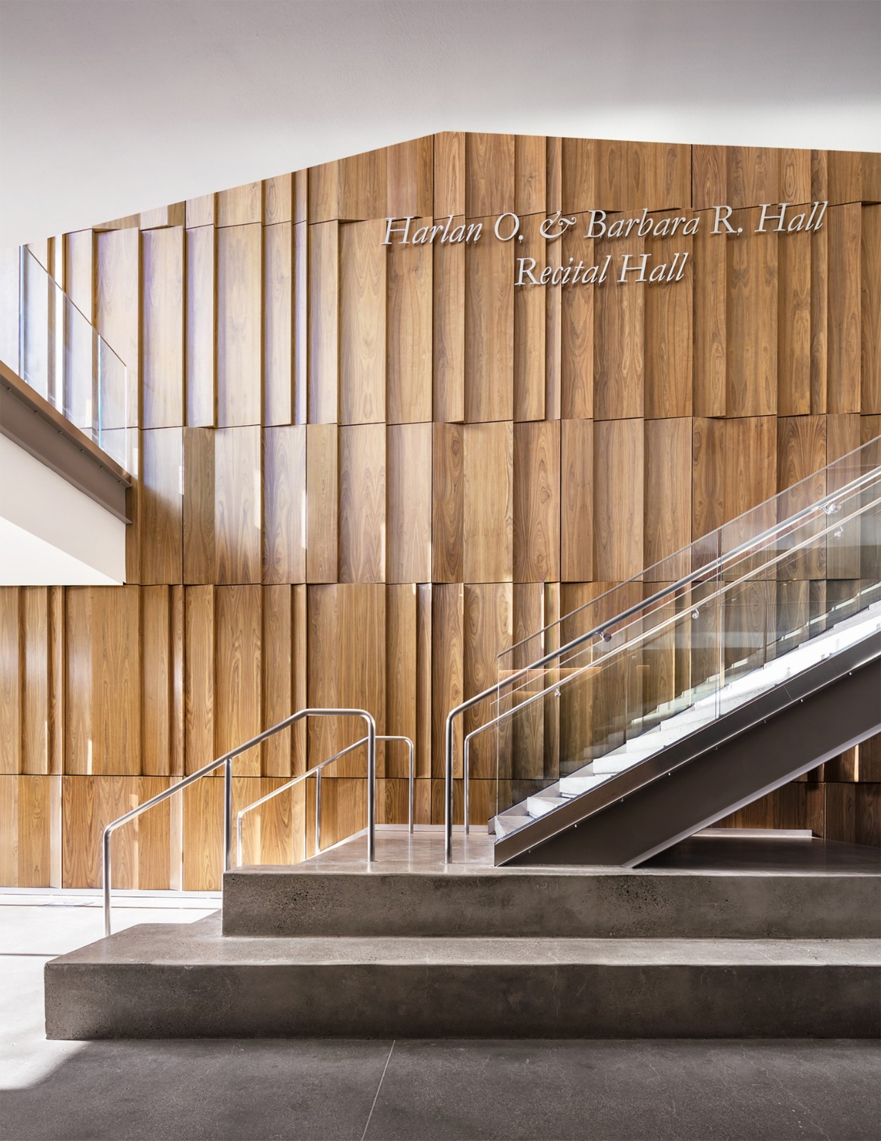 BIM建筑|内华达大学艺术中心 / DLR Group