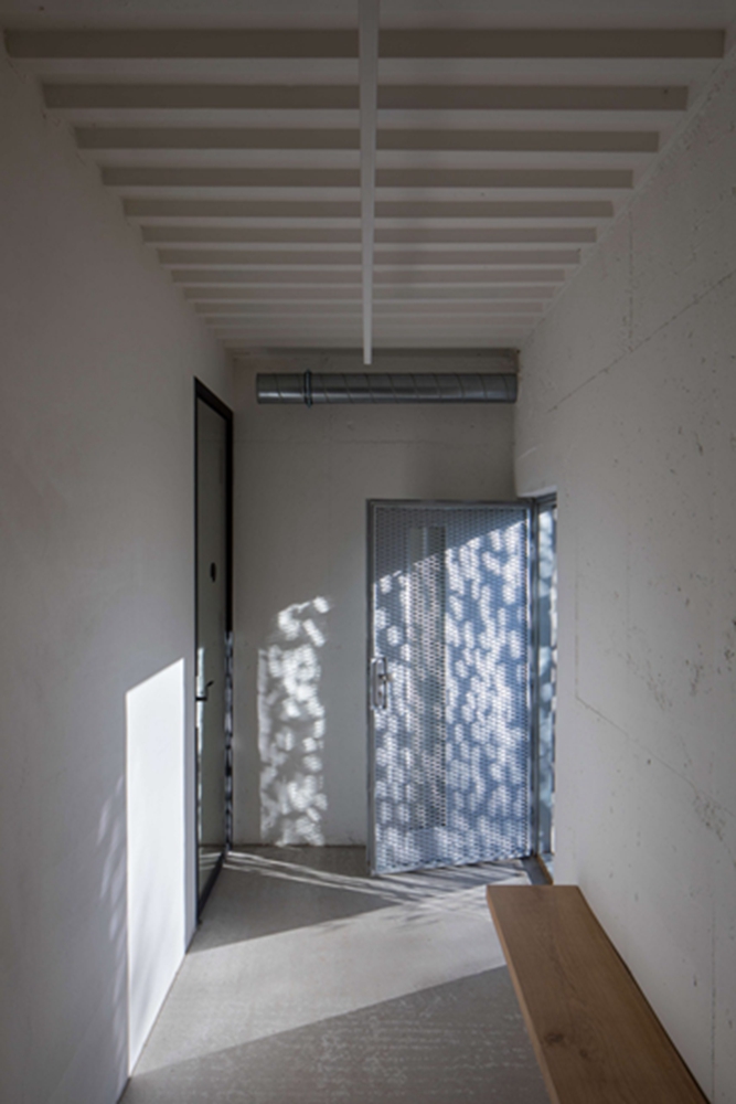 BIM建筑|捷克建筑师将冷战地堡改造成宠物火葬场