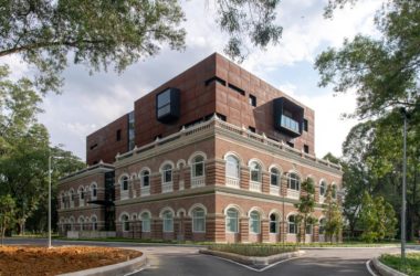 BIM建筑|从殖民建筑空壳中再生，Sentul 耐候钢办公楼 / O2 Design Atelier + YTL Land & Development-BIM建筑网