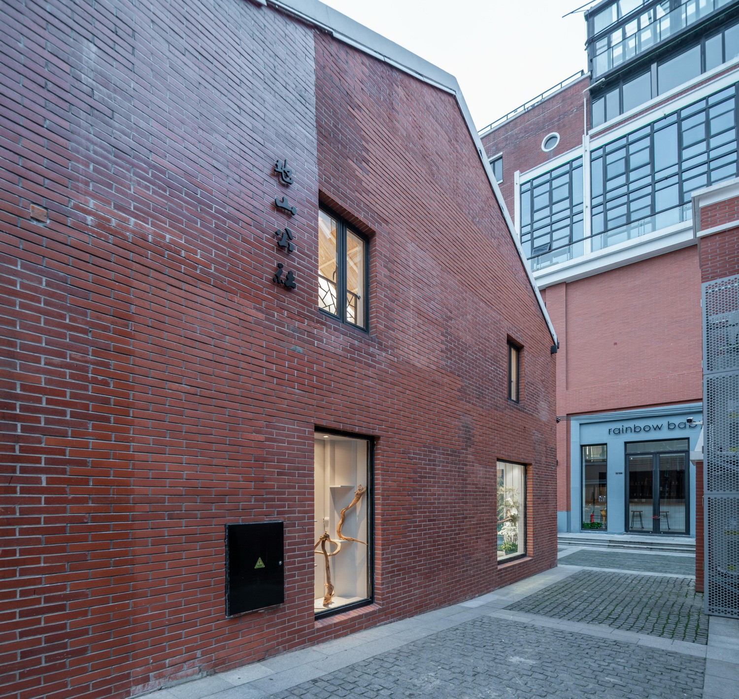 BIM建筑|山地公社/哲本设计