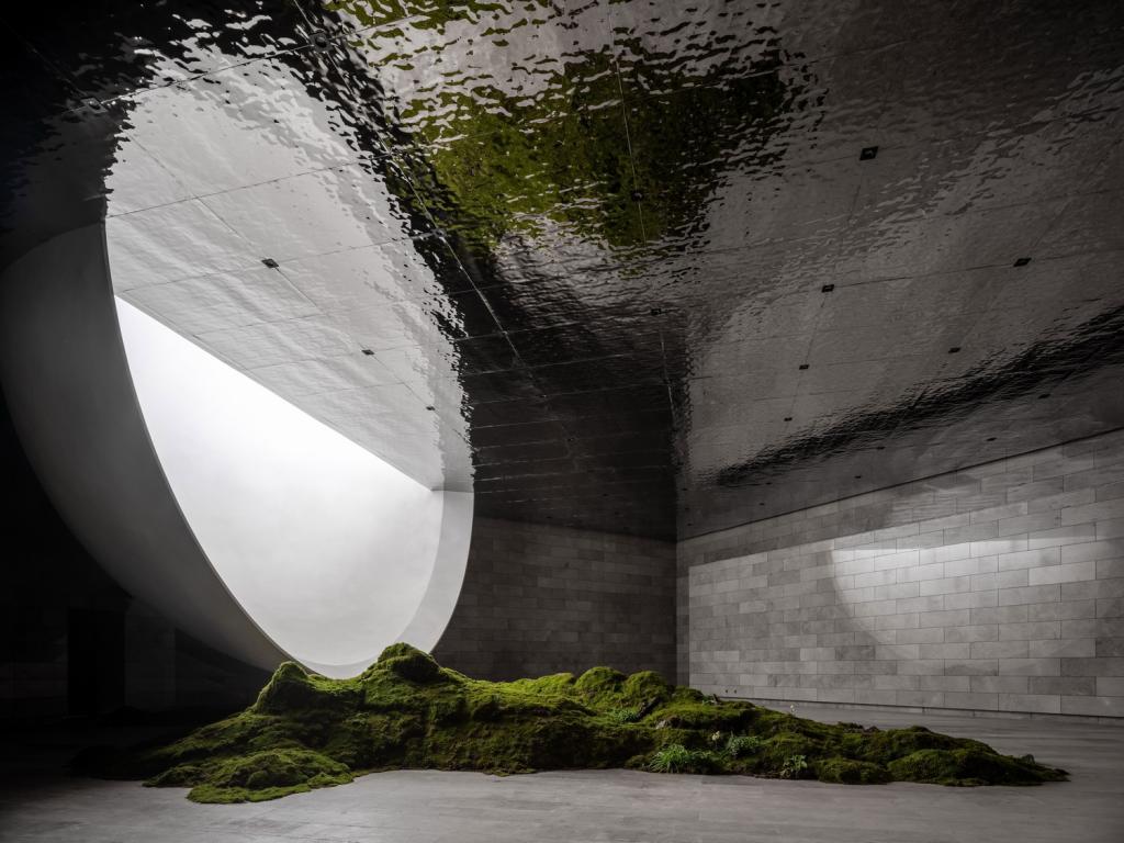 BIM建筑|极致的乡愁——泰安九女峰“故乡的月”仪式堂 / 袈蓝建筑