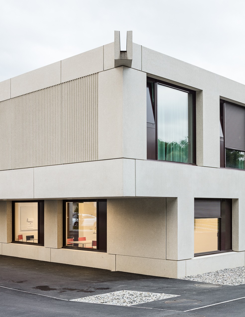 BIM建筑|SAMS 老年人活动中心 / Lacroix Chessex