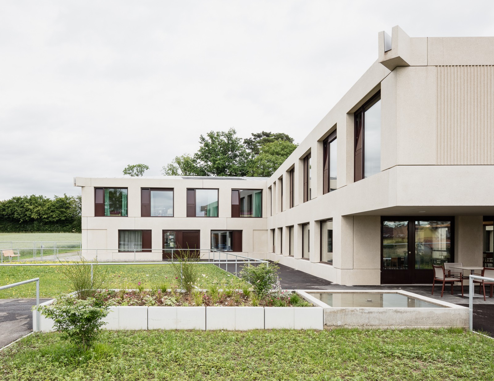 BIM建筑|SAMS 老年人活动中心 / Lacroix Chessex