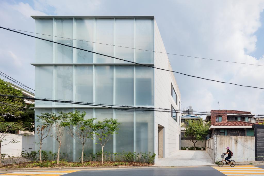 BIM建筑|thisisneverthat 时装工作室 / FHHH FRIENDS