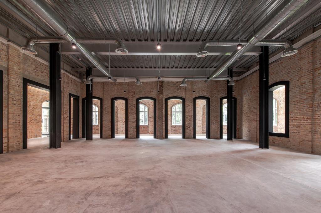 BIM建筑|从殖民建筑空壳中再生，Sentul 耐候钢办公楼 / O2 Design Atelier + YTL Land & Development